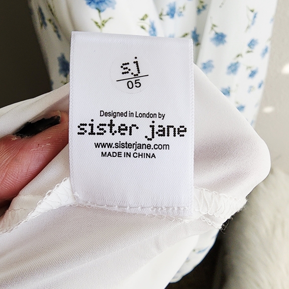 Sister Jane perennial tiered floral bow prairie style maxi dress Sz Mediun - Picture 8 of 15